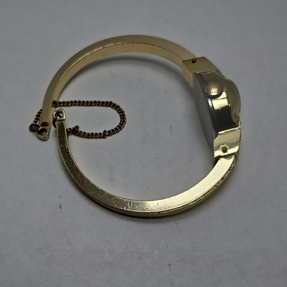 Womens Vintage 1965 Timex Cavatina Manual Watch Yellow Florentine Bangle Runs main image 11
